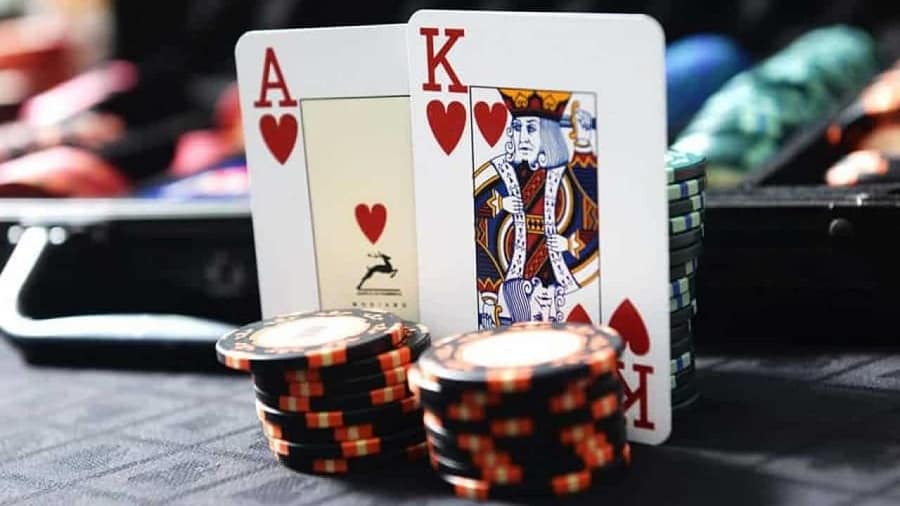 Những bí kíp giữ tiền trong trò chơi Poker người chơi nên biết? - Hình 1