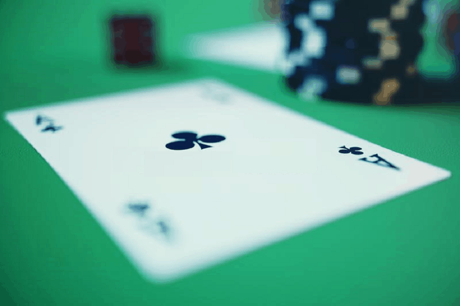 Chia sẻ người chơi cách kiếm tiền hiệu quả từ Poker