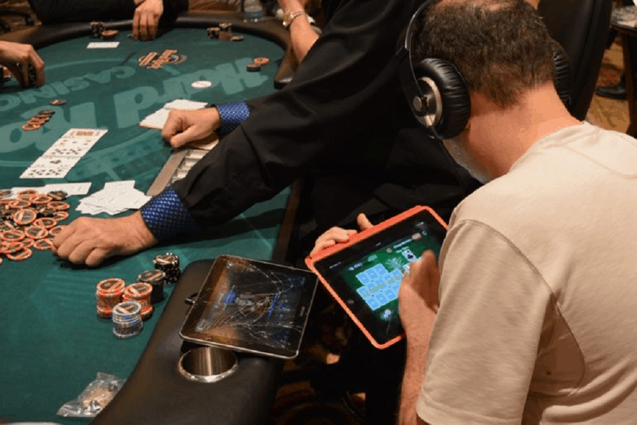 Tố liên hoàn - Cách chơi Poker của các cao thủ