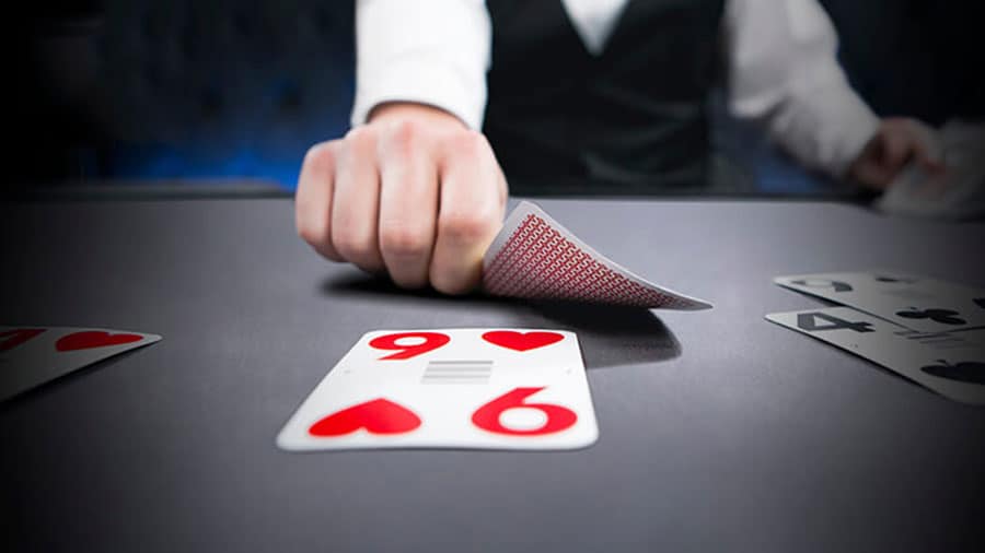 ba cach de tien bo khi choi poker online